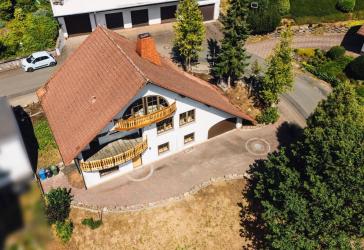 Bieterverfahren - Panoramablick in Angelburg - 135 m² Wohnfläche + Ausbaupotenzial auf ca. 185 m²