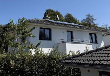 Modernes, freistehendes Energiespar-Einfamilienhaus A+ mit Alpenblick