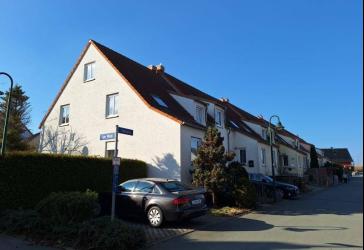 Vermietetes Reihenendhaus mit 2 Stellplätzen in Isserstedt zu verkaufen !