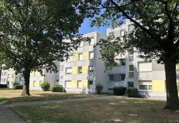 'Im Schammat' - 4 Zimmer, Küche, Bad Wohnung mit Loggia im Grünen!