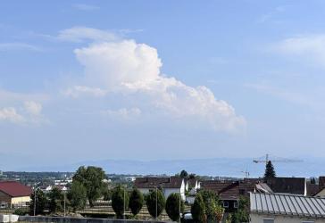 Moderne 3,5-Zimmer- Penthouse-Wohnung mit großer Dachterrasse und Blick auf den Bodensee und Alpen in FN-Ailingen