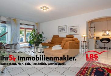 Großzügige Erdgeschosswohnung mit Terrasse und Garten in Singen