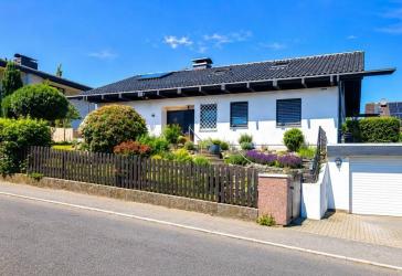 Großzügiges Zuhause mit Charakter und traumhaftem Garten