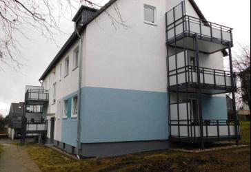 Tönisheide: Frisch renov. 3-Zi-EG-Wohnung mit Balkon