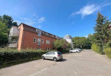 Attraktive 2-Zimmer-Wohnung mit Loggia im 1. Obergeschoss ideal für Kapitalanleger