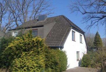Von Privat: Sonnige, ruhige Doppelhaushälfte im grünen Wellingsbüttel