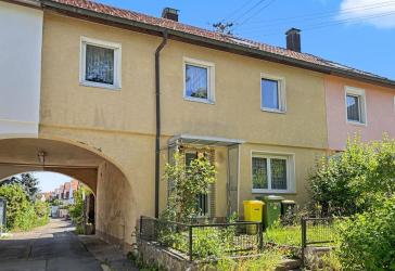 Charmantes Reihenhaus mit Garten und Garage in Schwenningen