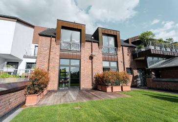Ihr privates Haus-in-Haus: Erstklassige Maisonette mit eigenem Dachgarten & TG-Stellplatz