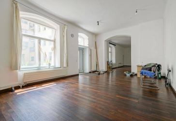 Altbaucharme trifft kreatives Potenzial - vielseitige Gewerbeeinheit im Herzen von Berlin-Mitte