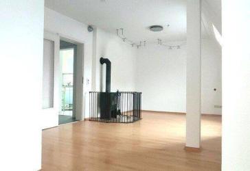 Außergewöhnliche Wohnung im Maisonette-Stil mit Kamin, 2 Bädern & 4 Zimmer Potential auf knapp 100qm