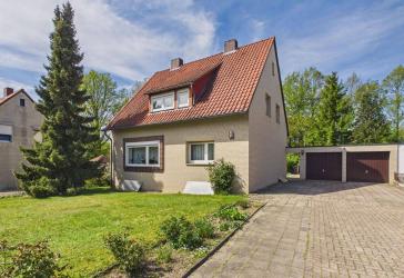 1-2 Familienhaus mit Doppelgarage & XL Grundstück