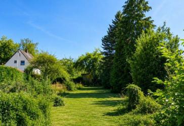 Absolut ruhige Lage - Grundstück mit Baugenehmigung für ein Einfamilienhaus in Augsburg-Neubergheim