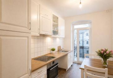 4-Zimmer Wohnung im charmanten Altbau