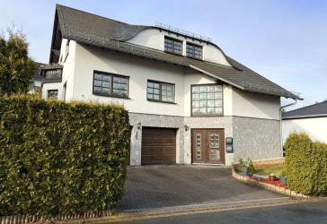 Gepflegtes Zweifamilienhaus am Stadtrand von Waldheim