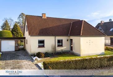Oldenburg: Handwerker aufgepasst! Solides EFH mit tollem Grundstück!Obj.9316
