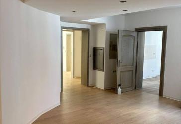 4 Zimmerwohnung in zentraler Lage als Erstbezug nach Renovierung !