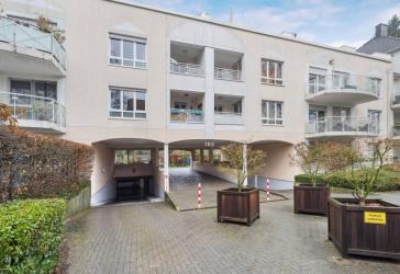 Gepflegte 3-Zimmer-Erdgeschosswohnung mit Innenhof-Terrasse und guter Infrastruktur