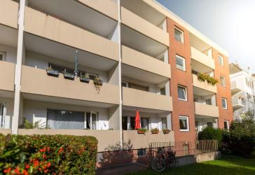 Frisch modernisierte 3 1/2-Zimmer-Wohnung mit Balkon in Bremerhaven-Lehe!