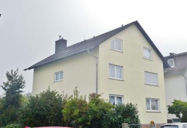 GANESHA-IMMOBILIEN...gepflegtes 3-Familienwohnhaus in guter Lage zu verkaufen !