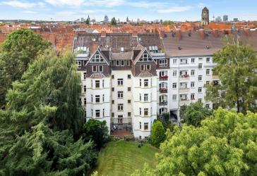 Charaktervolle 6-Zimmer-Altbauwohnung mit Potenzial - 158 m² Wohnfläche in der Südstadt