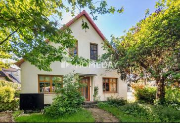 Altbaucharme trifft auf moderne Technik & Energetik | Wärmepumpe, PV-Anlage, Garage & viel Platz