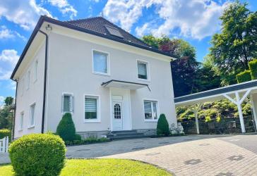 HERRSCHAFTLICHE VILLA AUF GROSSEM GRUNDSTÜCK IN IHMERT !!!