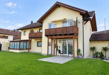 Mehrfamilienhaus in zentraler Lage mit 4 Wohnungen