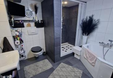 Altbau Wohnung in Wiesbaden - Kloppenheim, 5 Zimmer