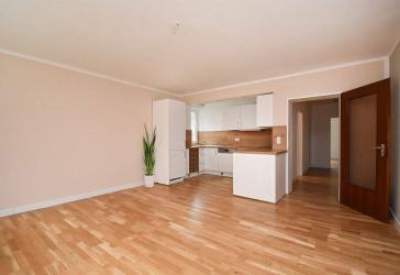 Stilvolle 3-Zimmer-Eigentumswohnung mit Balkon und Garage in stadtnaher Lage...
