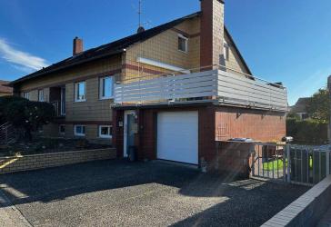 großzügige gepflegt 3 Zimmer Wohnung mit Garage