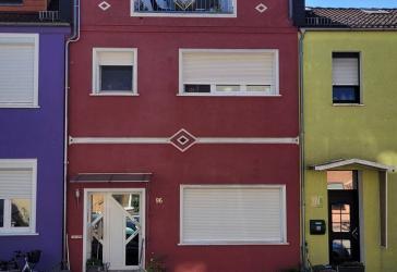 Charmantes Einfamilienhaus mit 6 Zimmern und Garten in Bremen-Neustadt