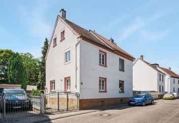 Warum nicht gleich ein Haus? Schnuckelige Haushälfte an einem gutem Platz!