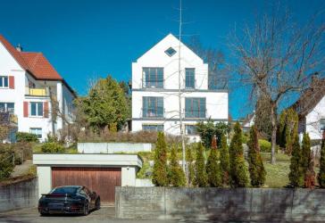 MEHRFAMILIENHAUS IN EXKLUSIVER LAGE MIT SEEBLICK