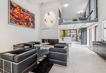 Architektonische Doppelhaushälfte mit Empore und lichtdurchfluteten Wohnkonzept
