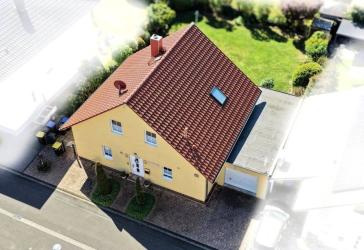 Modernes Energiesparhaus mit Garage und Garten in begehrter Lage von Weilerswist-Süd .