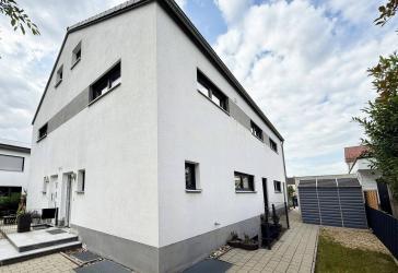 Ein Paradies für Familien mit Kindern! - Doppelhaushälfte in Kösching