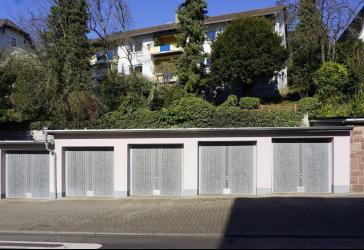 *** Schöne Wohnung - attraktive Aussichtslage + zwei Wirtschaftsräumen - ein lohnenswertes Portfolio ***