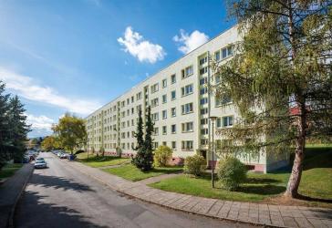 3-Raum-Wohnung mit nahegelegenen Einkaufsmöglichkeiten