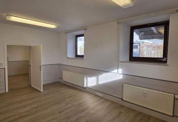 Zwei Büroräume im Souterrain in sehr ruhiger Lage in Starnberg, Glasfaseranschl., inkl. Strom