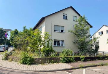Dreifamilienhaus mit großem Potenzial in ruhiger Wohnlage von Rastatt