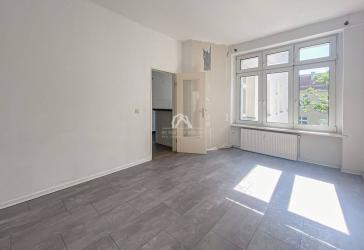 SPRENGELKIEZ! GEPFLEGTE ALTBAUWOHNUNG FÜR INDIVIDUALISTEN! RUHIG IM GARTENHAUS! PROVISIONSFREI!
