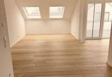 Achtung! 4-Zimmer-Wohnung mit Dachterrasse in Kaarst!