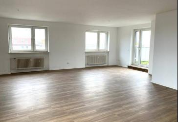Aufgepasst!!! Penthouse Wohnung mit Dachterrasse und Skylineblick