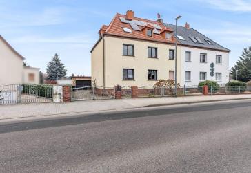 Viel Platz für Familie, Arbeit oder Mehrgenerationenwohnen: Doppelhaushälfte in Bitterfeld-Wolfen