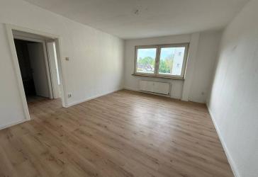 gut geschnittene 3 Zimmer-Wohnung im 2.OG (Garage möglich)