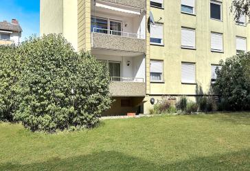 Praktische 4-ZKB-Wohnung mit Balkon - vermietet, ideal für Kapitalanleger