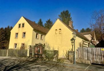 Historische Hofanlage mit großem Grundstück und Entwicklungspotenzial in Dresden-Trachenberge!