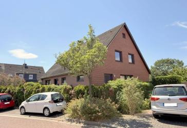 Freistehendes Einfamilienhaus! Kleine Einliegerwohnung! Einzigartig großes Grundstück!