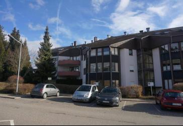 Top Preis-Leistung-Verhältnis ... geräumige 3-Zimmer-Wohnung mit Terrasse und Wintergarten .
