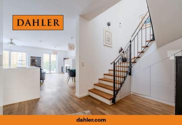 Furnished accommodation on the edge of the forest - modern semi-detached house